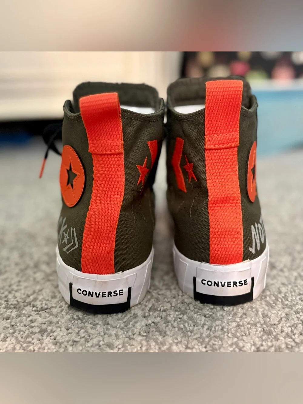 Converse Cargo Khaki and Bold Mandarin SZ 7M/9W